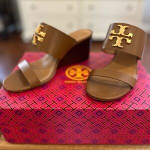 Tory Burch Everly 65 mm sandal wedge calf leather royal tan size 7